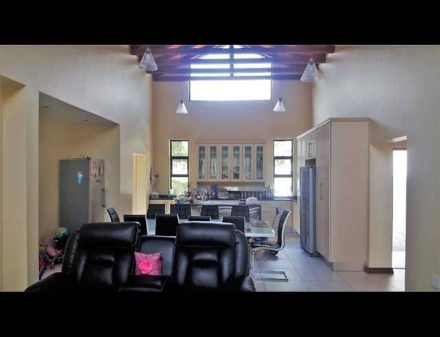 3 BEDROOM HOUSE FOR SALE IN COPPERLEAF ESTATE